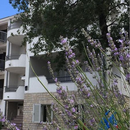 Apartmani Ana Malinska Exterior foto