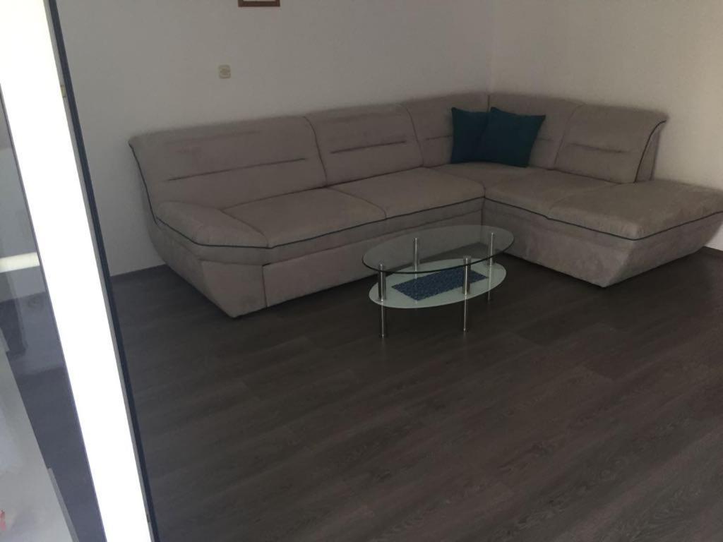Apartmani Ana Malinska Exterior foto